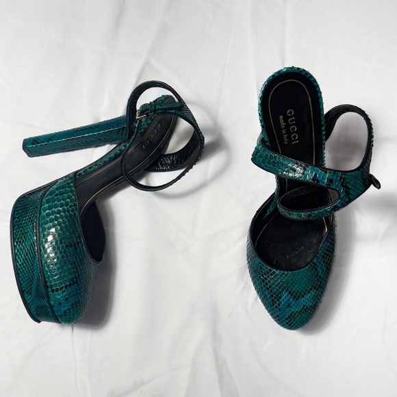 Gucci Python D'orsay Pumps from SS 2011 Runway - Picture 3 of 4